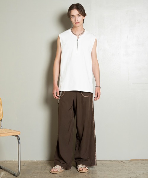 Forte(フォルテ)(フォルテ)の「Side Slit Zip No-sleeve T-shirts/ジップノースリーブTシャツ/洗える(Tシャツ/カットソー・メンズ・ホワイト/ブラック/カーキ・MEDIUM/LARGE)」の5枚目の写真