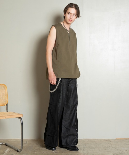 Forte(フォルテ)(フォルテ)の「Side Slit Zip No-sleeve T-shirts/ジップノースリーブTシャツ/洗える(Tシャツ/カットソー・メンズ・ホワイト/ブラック/カーキ・MEDIUM/LARGE)」の9枚目の写真