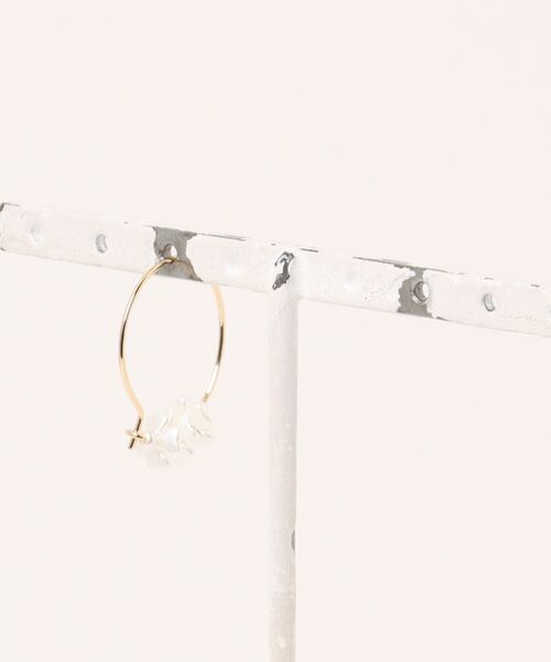 flower（フラワー）の「ライラックフープピアス（ピアス（片耳用）・レディース・ゴールド/シルバー・FREE）」の7枚目の写真