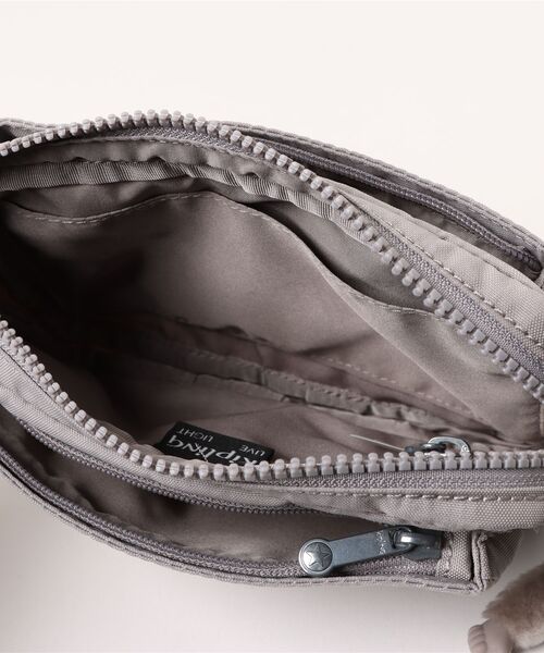 kipling（キプリング）の「【kipling】キプリング　Basic ABANU　ショルダーバッグ（ショルダーバッグ・レディース・グレー/ネイビー/ブルー系その他/ブラック/モスグリーン/ベージュ系その他/ブラック系その他/ベージュ系その他2/ブルー系その他2・FREE）」の13枚目の写真