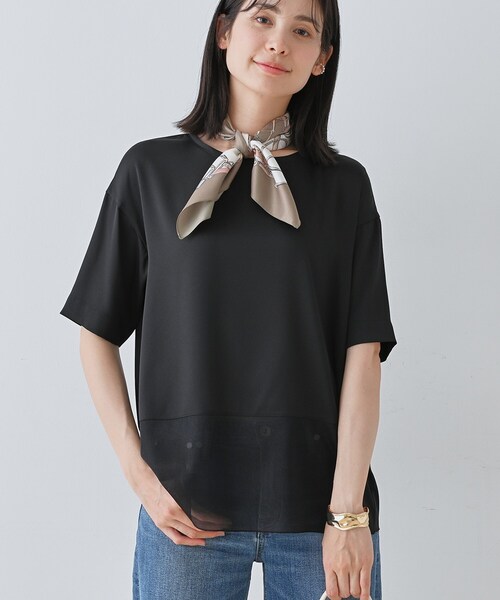 INDIVI(インディヴィ)の「【洗える】裾シアー半袖トップス(Tシャツ/カットソー・レディース・ブラック/サックスブルー/ホワイト/ライトグレー・05/13/15 /34/38)」の2枚目の写真