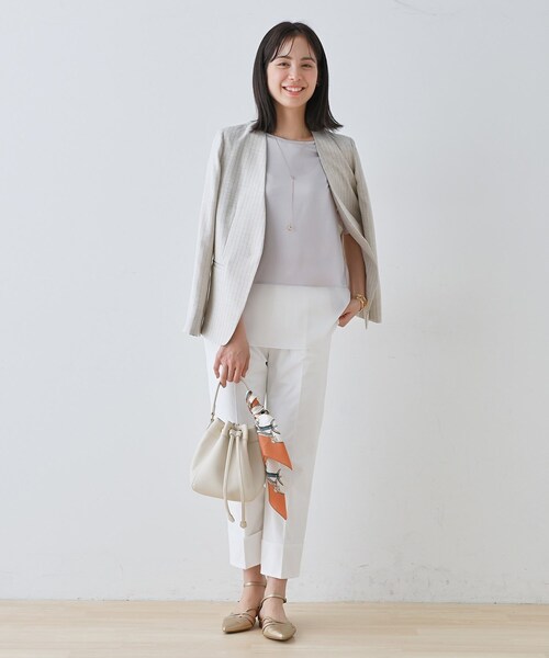 INDIVI(インディヴィ)の「【洗える】裾シアー半袖トップス(Tシャツ/カットソー・レディース・ブラック/サックスブルー/ホワイト/ライトグレー・05/13/15 /34/38)」の12枚目の写真