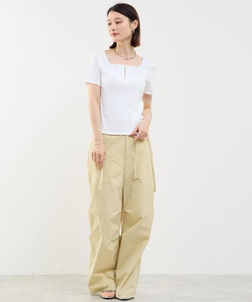 SOFFITTO（ソフィット）の「前後2WAYスクエアネックカットソー（Tシャツ/カットソー・レディース・ホワイト/ブラック・FREE）」の5枚目の写真