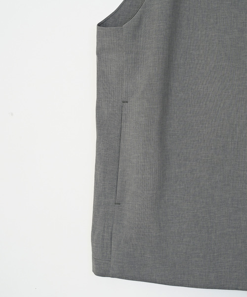 VICTIM（ヴィクティム）の「VICTIM ヴィクティム / GILET VEST 速乾撥水ジレベスト / VTM-25-O-005（ベスト・メンズ・ブラック/グレー・1/2）」の11枚目の写真