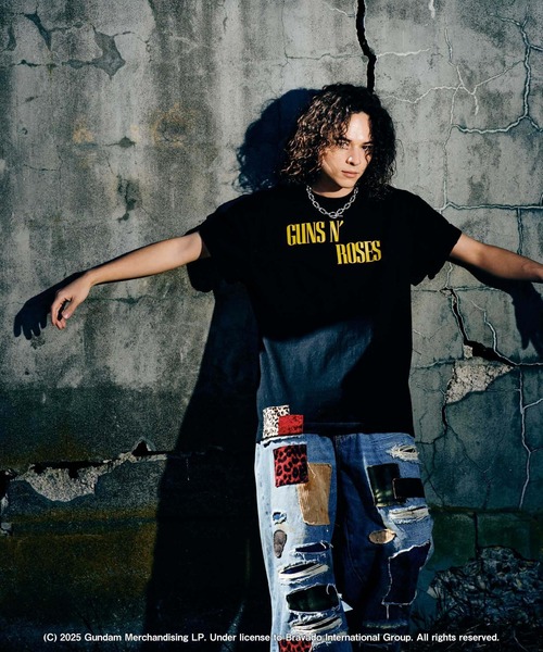glamb(グラム)の「GUNS N’ ROSES Cross T-Shirt / ガンズアンドローゼスクロスTシャツ(Tシャツ/カットソー・メンズ・ブラック・S/M/L)」の15枚目の写真