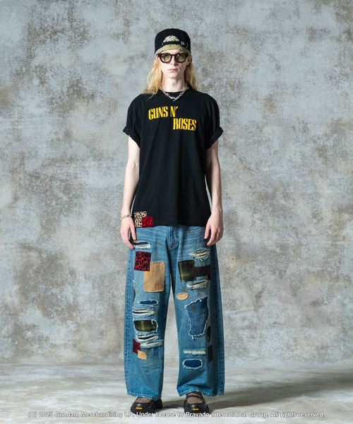 glamb(グラム)の「GUNS N’ ROSES Cross T-Shirt / ガンズアンドローゼスクロスTシャツ(Tシャツ/カットソー・メンズ・ブラック・S/M/L)」の6枚目の写真