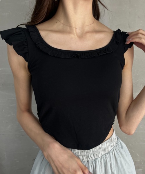 tolene(トレネ)の「カップ付き フリルスリーブ クロップドトップス(Tシャツ/カットソー・レディース・ブラック/ホワイト・FREE)」の1枚目の写真