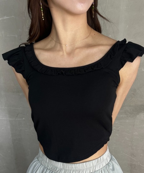 tolene(トレネ)の「カップ付き フリルスリーブ クロップドトップス(Tシャツ/カットソー・レディース・ブラック/ホワイト・FREE)」の12枚目の写真