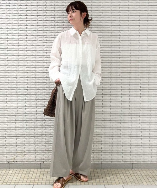 URBAN RESEARCH DOORS（アーバンリサーチドアーズ）の「ラミー混ルーズシャツ（シャツ/ブラウス・レディース・オフホワイト/ブルー系その他/ベージュ/チャコールグレー・MEDIUM）」の9枚目の写真