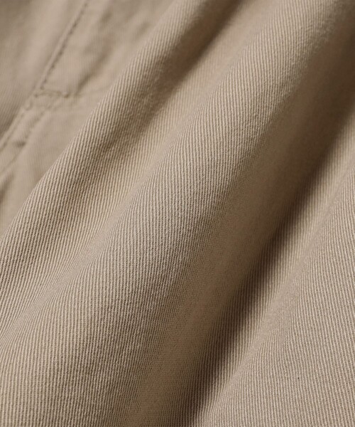 BEAMS(ビームス)の「ワイドストレート 2プリーツ バルーン チノパンツ(チノパンツ・メンズ・ブラック/ベージュ・S/M/L/XL)」の7枚目の写真