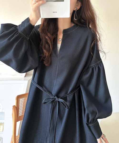 セール】ぽわんとあざとく。ウエストリボン使い配色ステッチキーネック