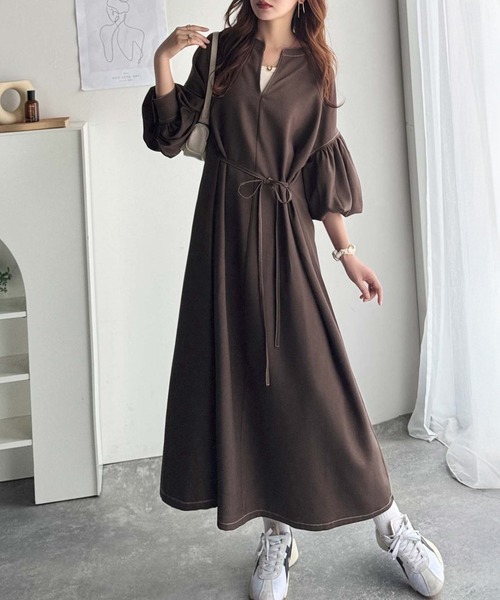 セール】ぽわんとあざとく。ウエストリボン使い配色ステッチキーネック