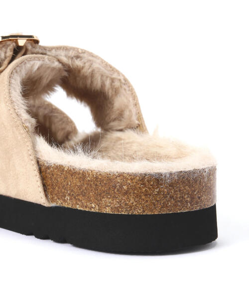 NATURAL BEAUTY BASIC(ナチュラルビューティーベーシック)の「ファーフットベッドサンダル(サンダル・レディース・ベージュ/ブラック・LARGE/MEDIUM)」の13枚目の写真