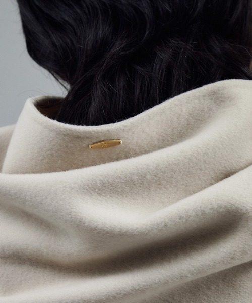 SALON adam et rope'（サロン アダム エ ロペ）の「シャルムリバーストール（ストール/ショール・レディース・チャコールグレー/オフホワイト/ベージュ系その他・FREE）」の6枚目の写真