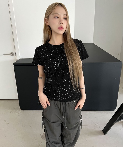 4INT.(フォイント)の「【Kitsch look】スター ドット 半袖 Tシャツ(Tシャツ/カットソー・レディース・ブラック/グレー/ホワイト/チャコール/ライトブルー・FREE)」の3枚目の写真
