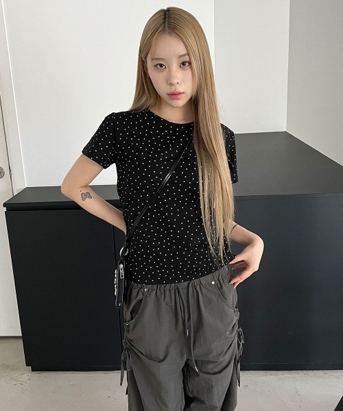 4INT.(フォイント)の「【Kitsch look】スター ドット 半袖 Tシャツ(Tシャツ/カットソー・レディース・ブラック/グレー/ホワイト/チャコール/ライトブルー・FREE)」の8枚目の写真