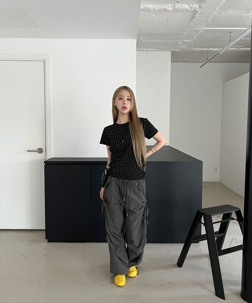 4INT.(フォイント)の「【Kitsch look】スター ドット 半袖 Tシャツ(Tシャツ/カットソー・レディース・ブラック/グレー/ホワイト/チャコール/ライトブルー・FREE)」の9枚目の写真