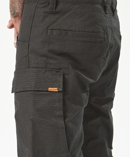 VOLCOM（ボルコム）の「【VOLCOM/ボルコム】Workwear Caliper Cuffed Pants /ワークジョガーパンツ（その他パンツ・メンズ・ブラック/ブラウン系その他・30inch/32inch/34inch/31inch）」の6枚目の写真