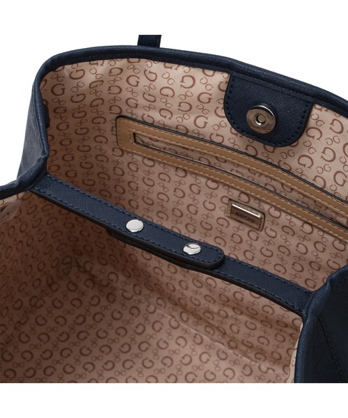 Guess（ゲス）の「PORTINI Trap Tote トートバッグ  （トートバッグ・レディース・ネイビー/ブラック/オリーブ/ライトベージュ・ONE SIZE）」の9枚目の写真