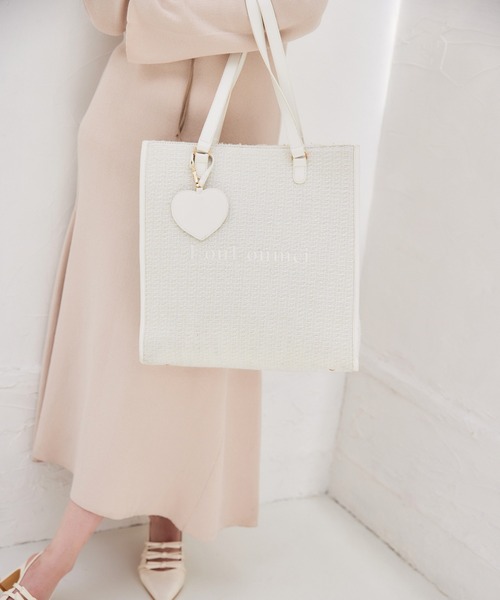 one after another NICE CLAUP(ワンアフターアナザーナイスクラップ)の「【LouLoumei】/ハートチャーム付きトートバッグ/自立可能(トートバッグ・レディース・アイボリー/ミント/ブラック/ベージュ/レッド/ピンク/サックスブルー/ラベンダー・FREE)」の22枚目の写真