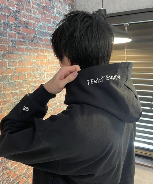 セール】【FFEIN】ヘビーウエイトフード刺繍ロゴ立体フードジップ
