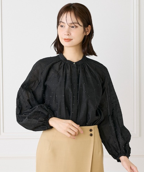 INED（イネド）の「ラメドットギャザーブラウス【セットアップ対応】（シャツ/ブラウス・レディース・カーキ/オフホワイト/ブラック・9号）」の20枚目の写真