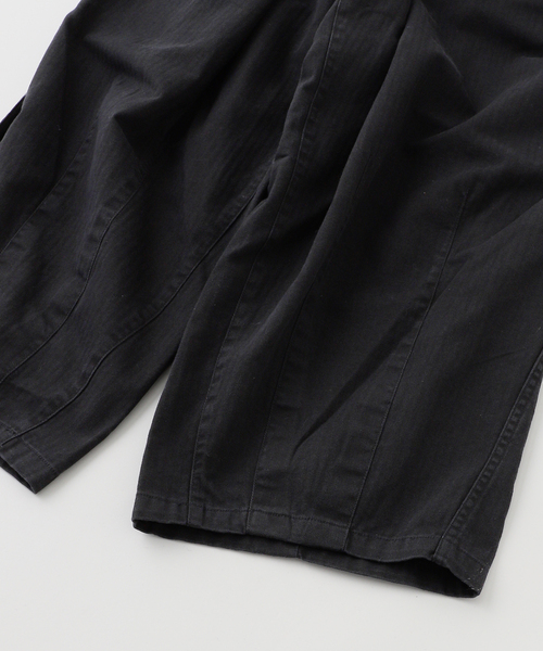 is-ness(イズネス)の「is-ness / イズネス HERRINGBONE BALLOON BAKER PANTS(その他パンツ・メンズ・ブラック・MEDIUM/LARGE)」の6枚目の写真