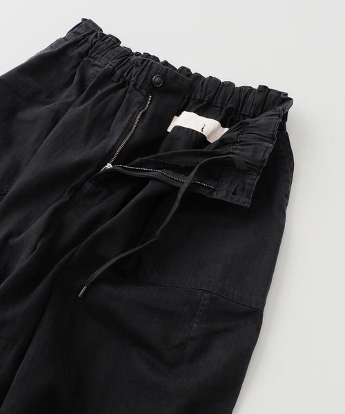 is-ness(イズネス)の「is-ness / イズネス HERRINGBONE BALLOON BAKER PANTS(その他パンツ・メンズ・ブラック・MEDIUM/LARGE)」の8枚目の写真