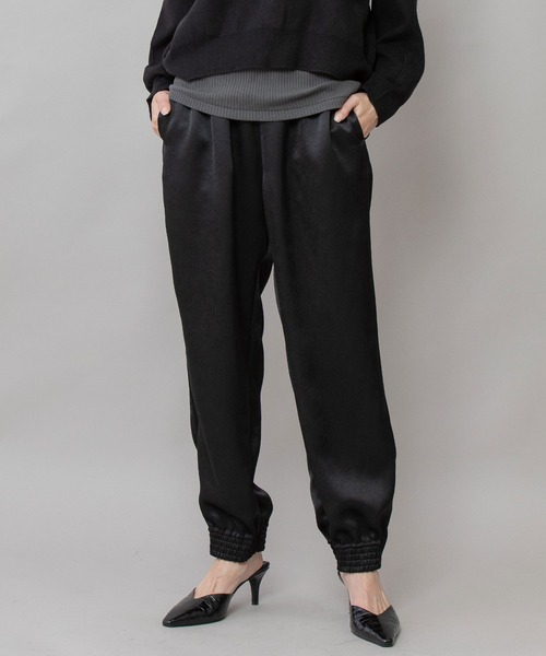 Munich（ミューニック）の「ヴィンテージダブルサテントラックパンツ（その他パンツ・レディース・キャメル/ブラック/グレー・M/S）」の2枚目の写真