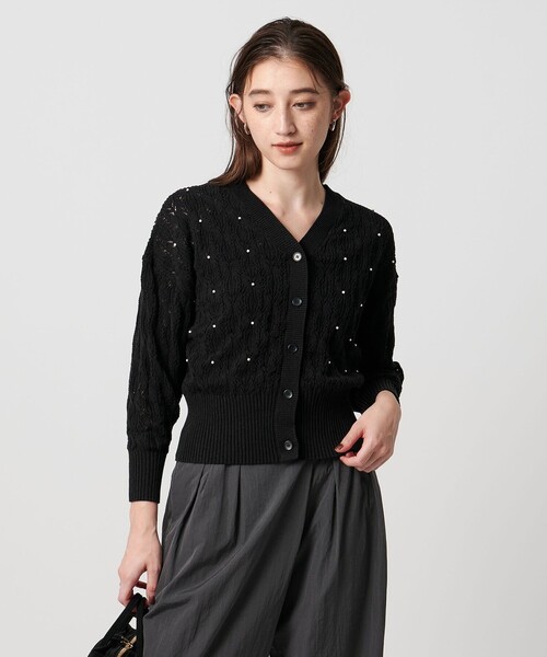 UNITED ARROWS（ユナイテッドアローズ）の「フェイクパール レース カーディガン ウォッシャブル（カーディガン/ボレロ・レディース・ブラック/ダークグレー・FREE）」の2枚目の写真