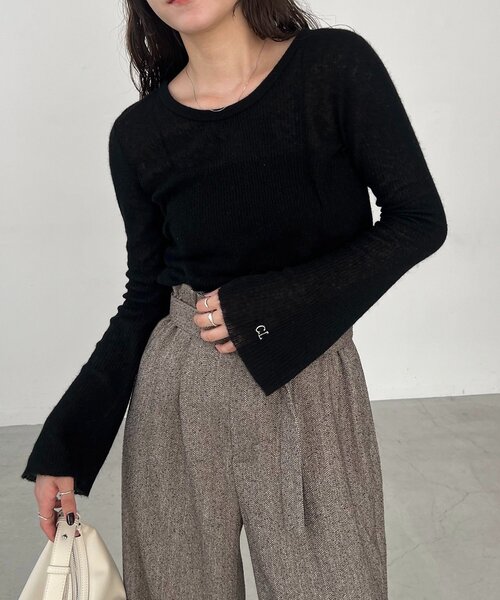 CAPRICIEUX LE'MAGE(カプリシューレマージュ)の「〈C.L〉カシミアウールフレアスリーブニット(ニット/セーター・レディース・グレー/ブラック/ホワイト系その他/ピンク・FREE)」の3枚目の写真