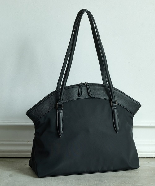 12Twelve Agenda（トゥエルブ　アジェンダ）の「A4ナイロントートバッグ［14インチPC］（トートバッグ・レディース・ベージュ/チャコールグレー/ブラック・FREE）」の2枚目の写真