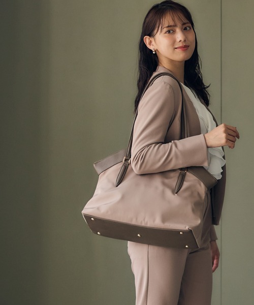12Twelve Agenda（トゥエルブ　アジェンダ）の「A4ナイロントートバッグ［14インチPC］（トートバッグ・レディース・ベージュ/チャコールグレー/ブラック・FREE）」の21枚目の写真