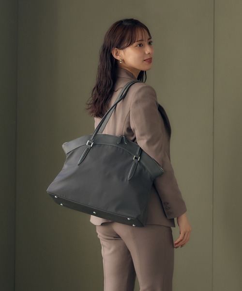 12Twelve Agenda（トゥエルブ　アジェンダ）の「A4ナイロントートバッグ［14インチPC］（トートバッグ・レディース・ベージュ/チャコールグレー/ブラック・FREE）」の20枚目の写真