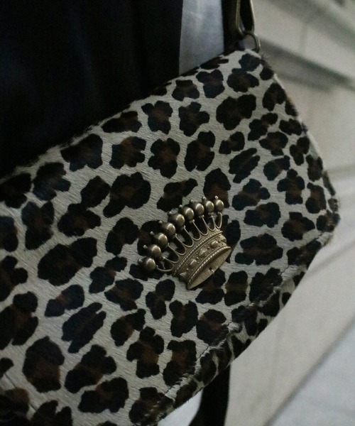 SOUS LES PAVÉS ブラックショルダーバッグフランスカエル