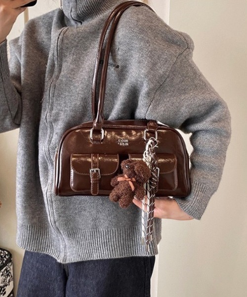 yuue' ( wear )(ユーイ)の「アウトポケットロングハンドルボストンバッグ(ボストンバッグ・レディース・ダークブラウン/レッド/ブラック・FREE)」の8枚目の写真