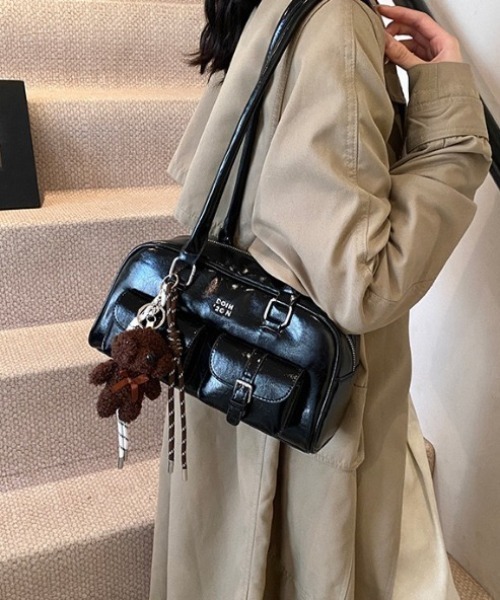 yuue' ( wear )(ユーイ)の「アウトポケットロングハンドルボストンバッグ(ボストンバッグ・レディース・ダークブラウン/レッド/ブラック・FREE)」の7枚目の写真