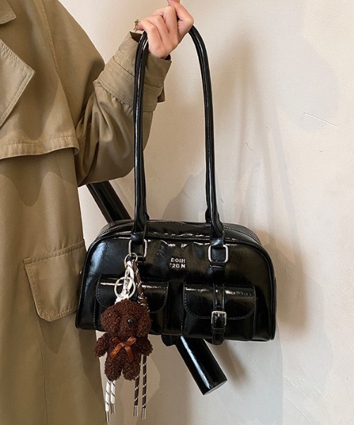yuue' ( wear )(ユーイ)の「アウトポケットロングハンドルボストンバッグ(ボストンバッグ・レディース・ダークブラウン/レッド/ブラック・FREE)」の6枚目の写真