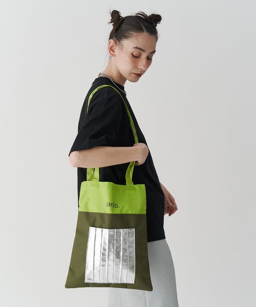 UN3D.（アンスリード）の「【ZOZO限定カラー】COLOR BLOCK POCKET TOTE / カラーブロックポケットトート（トートバッグ・レディース・ライム・FREE）」の13枚目の写真