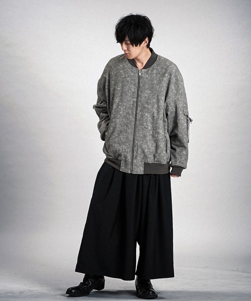 NO ID.（ノーアイディ）の「【NO ID.】Uneven Print Big MA-1 Blouson / アンイーブン プリント ビッグ MA-1 ブルゾン（MA-1・メンズ・グレー/ベージュ/ダークグレー・ONE SIZE）」の4枚目の写真