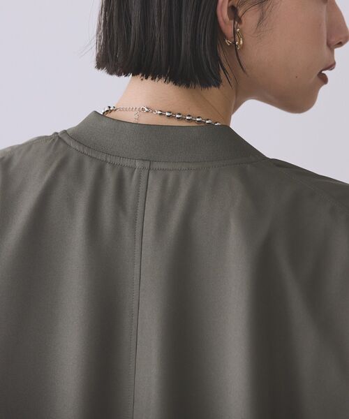 AMERICAN HOLIC(アメリカンホリック)の「ドレープギャザーブルゾン(ブルゾン・レディース・カーキ/ネイビー・L/M)」の15枚目の写真