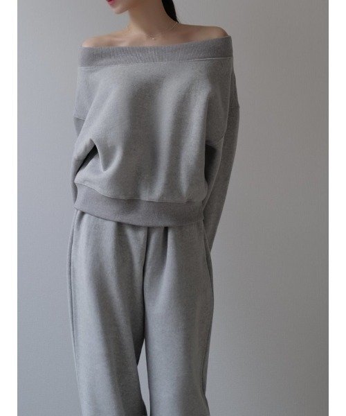 off shoulder sweat（スウェット）｜celon（セロン）のファッション