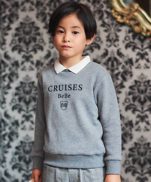 BeBe(ベベ)の「CRUISESロゴ刺しゅう襟付きトレーナー(100~150cm)(スウェット・キッズ・ブラック/グレー・130cm/120cm/100cm/110cm/140cm/150cm)」の2枚目の写真