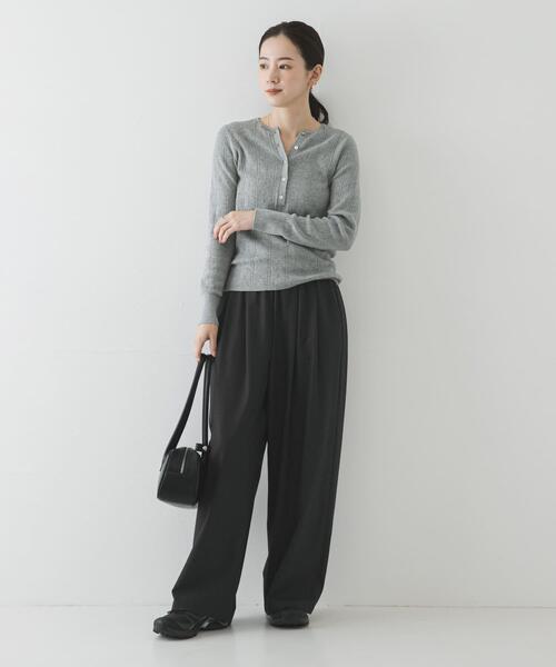 URBAN RESEARCH(アーバンリサーチ)の「『3サイズ展開』『イージーケア』 ウール混タックギャザーストレートパンツ(その他パンツ・レディース・ブラック/チャコールグレー/ベージュ/その他2/その他1・36/40/38)」の7枚目の写真