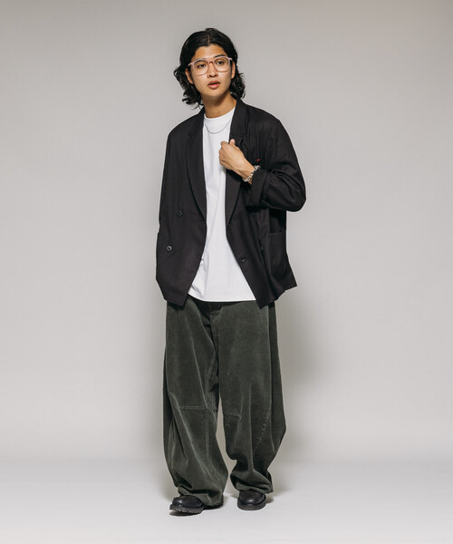 FREAK'S STORE(フリークスストア)の「ワイドシルエット ワンウォッシュ カーブ コーデュロイパンツ(その他パンツ・メンズ・ブラック/オリーブ/ブラウン/ネイビー・MEDIUM/LARGE/SMALL)」の20枚目の写真