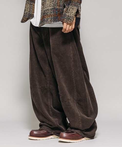 セール】ワイドシルエット ワンウォッシュ カーブ コーデュロイパンツ