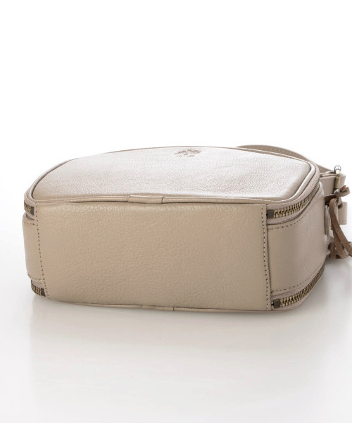 ATLANTA（アトランタ）の「アトランタ ATLANTA / 牛革BOX型ウォレットショルダー（ショルダーバッグ・レディース・イエロー/シルバー系その他3/キャメル/グリーン/グレイッシュベージュ/アイボリー/ブラック・FREE）」の19枚目の写真