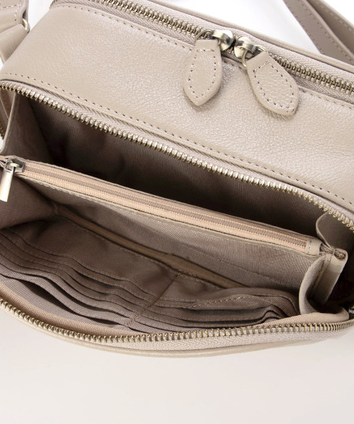 ATLANTA（アトランタ）の「アトランタ ATLANTA / 牛革BOX型ウォレットショルダー（ショルダーバッグ・レディース・イエロー/シルバー系その他3/キャメル/グリーン/グレイッシュベージュ/アイボリー/ブラック・FREE）」の20枚目の写真