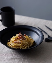 kuros'（クロス）の「【kuros'オリジナル】美濃焼 鉢 22cm 黒 箱入り（食器）」
