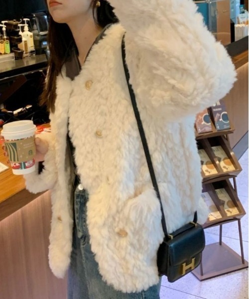 プリスティン フェイクファーノーカラージレ オフホワイト　オーガニックコットン プリスティン フェイクファーノーカラージレ オフホワイト